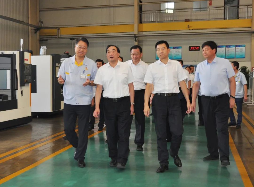 徐州市党政代表团一行莅临3044永利集团集团宝鸡机床考察调研
