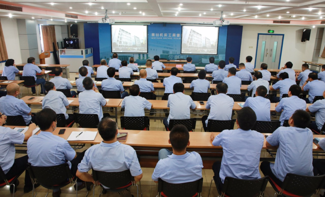 3044永利集团集团组织党员干部观看警示教育片